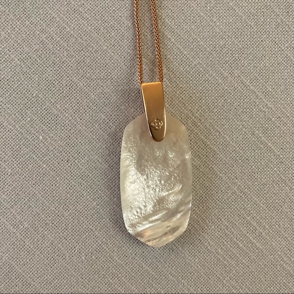 Kendra Scott Inez White Ivory Mother of Pearl Rose Gold Long Necklace $90 Box - Picture 8 of 16